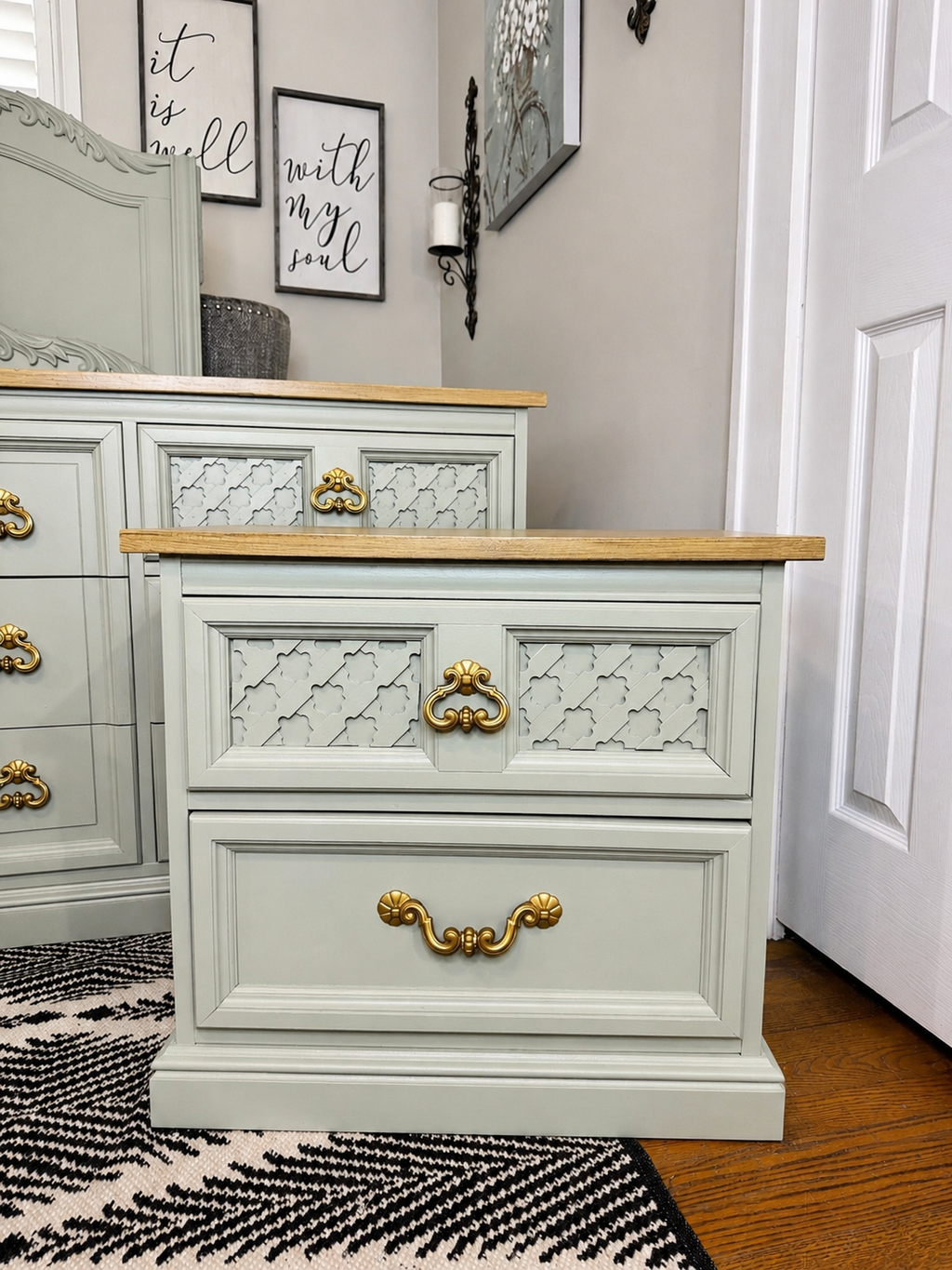 Queen Size Bedroom Set